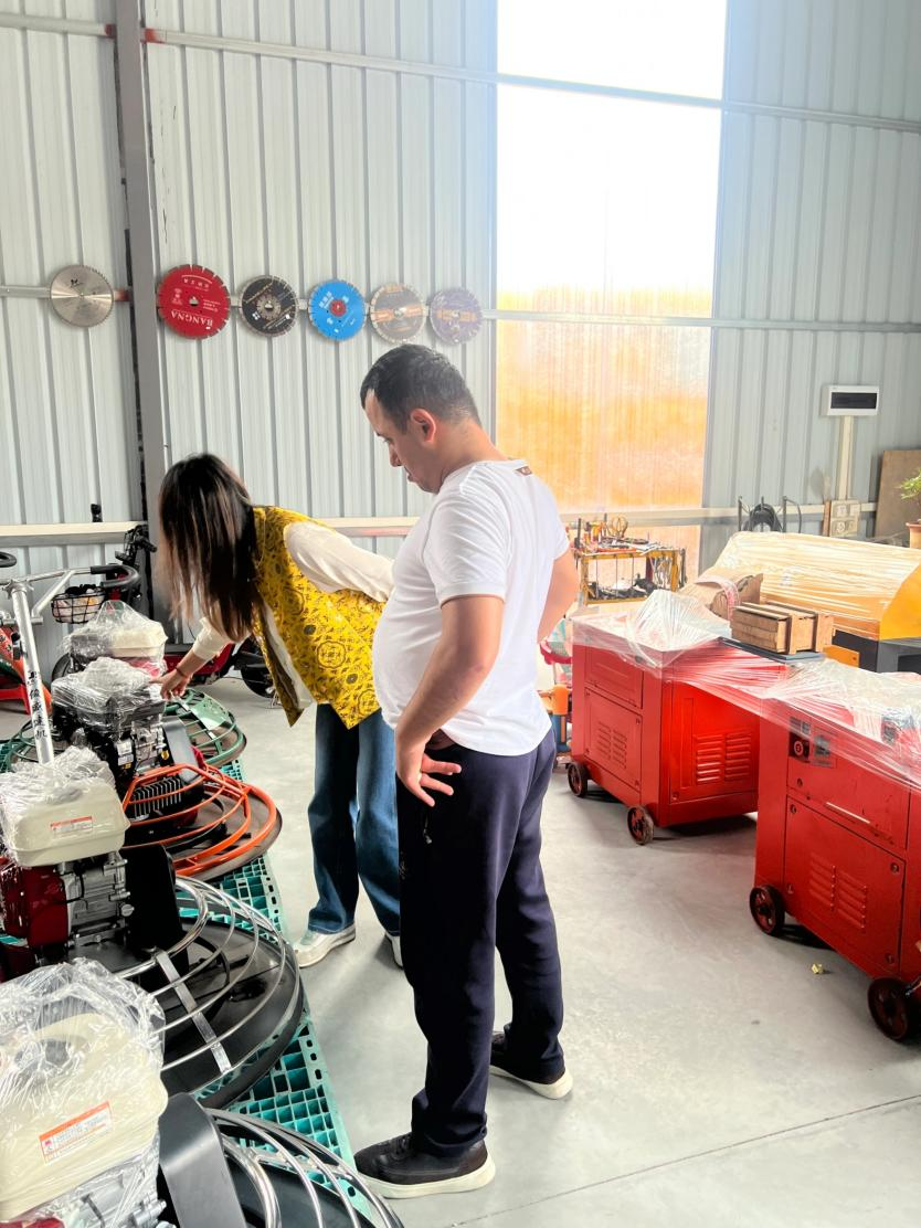 Global Bezero Globalak Guangzhou juntura merkataritzara joaten dira, Kanton azoka aurretik, aginduak aginduta.